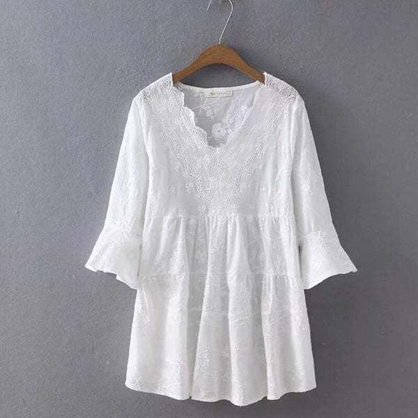 Japanese Summer Mori Girl Sweet Shirt Women Solid White V-neck Embroidery Flare Sleeved Female Kawaii Cotton Blouses Blusa Z103