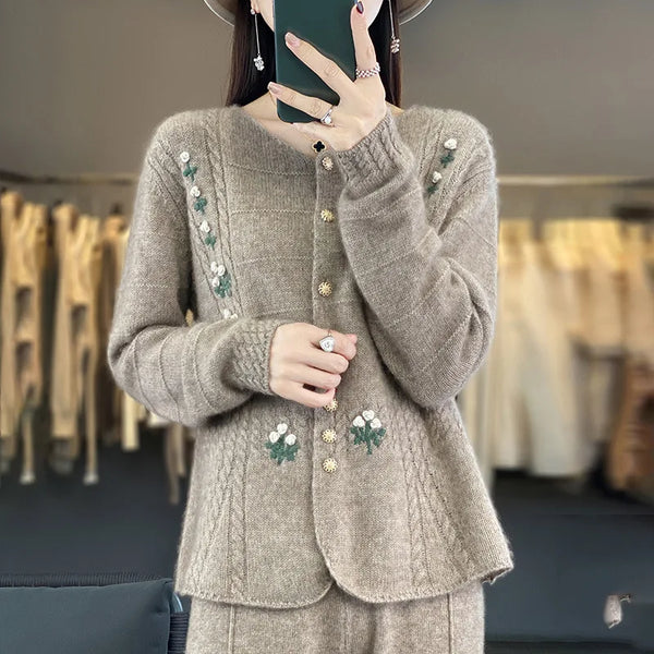 Autumn Winter Round Neck Embroidery Comfortable Ladies Sweater Coat Elegant Women Knitted Cardigan Sweater Jacket