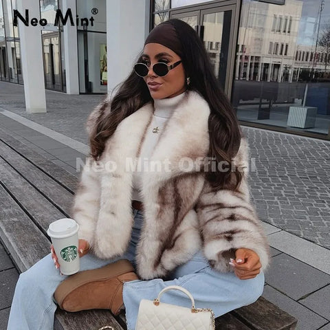 Winter Exclusive Striped Faux Fur Jacket Women Overcoat Brand Blogger Fluffy Fox Fur Collar Coat Outerwear