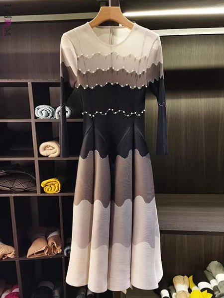 Designed Women's Pleated Dress O-neck Loose Fit Color Block Beaded Long Sleeve Female Clothing 9G1031