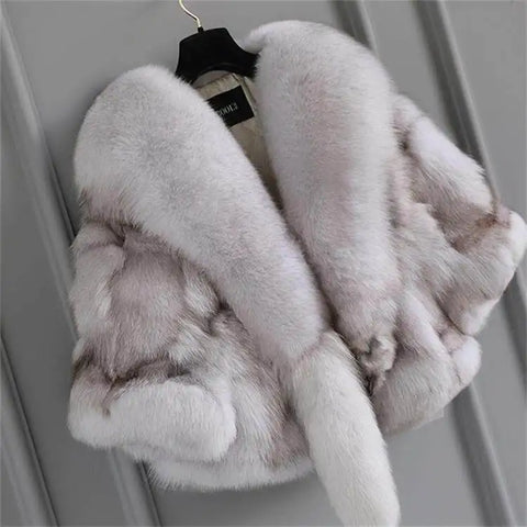 Autumn and Winter Real Fox Fur Coat Shawls Neckline Jacket Women Natural Fur Vest Shawl Short Personality Lady Fur Poncho