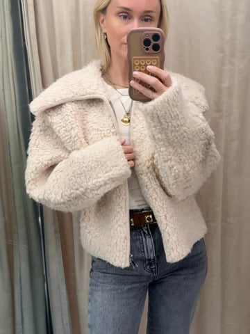 Soft Fleece Jacket For Women Elegant Oversized Lapel Long Sleeve Zipper Cropped Coat Lady Spring Casual Outerwear