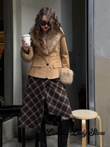 Beige Faux Suede Women Jacket Fur Collar Cuffs Trim Button Front Coat Vintage Western Cowgirl Style Warm Winter Outerwear
