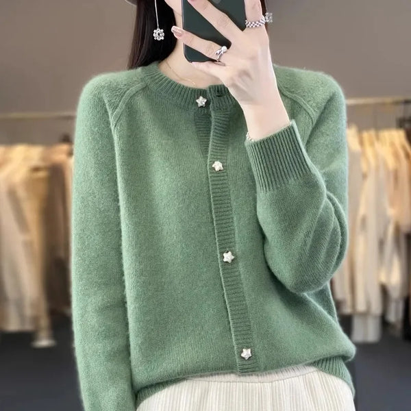 2026Knitted Sweater Autumn/Winter Cardigan Short Jacket Loose Top Women's Lazy Style Round Neck Star Button Knitted Sweater