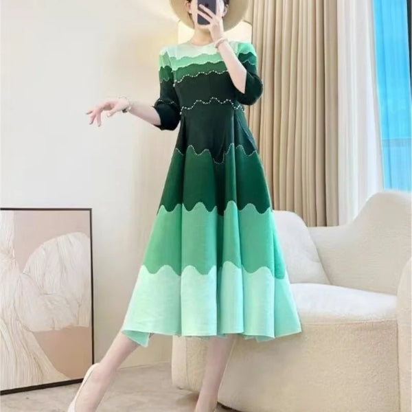 Women's Pleated Palace Style Dress Early Spring A-Line Skirt French Tea Break Waist Gradient Color Bud