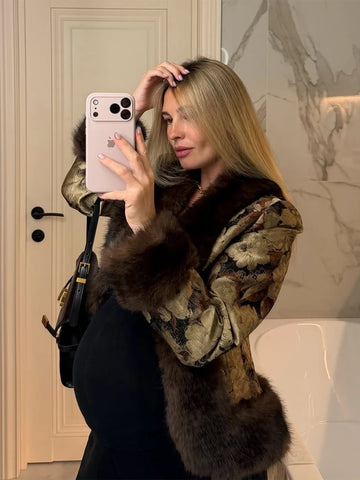 Vintage Floral Jacquard Faux Fur Trim Jacket Women V Neck Single Button Furry Cuff Cropped Coats Vintage Winter Warm Party Coat