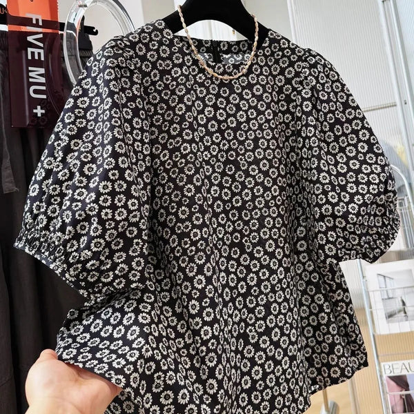 Plus Size Women's Summer Floral Short-Sleeve Relaxed Fit Shirt Fits 331 lb