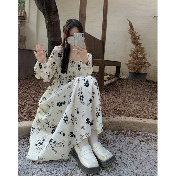 Women's Floral Long Dress, Long Sleeves and Defined Waist