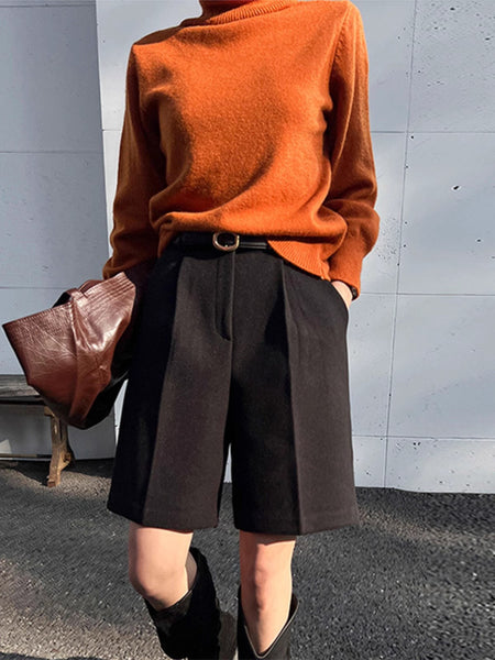 Women's Regular Fit Thickened Woolen Solid Color Casual Bermuda Pants for Fall Winter in Black Khaki