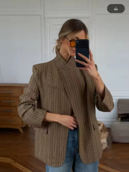 Women's Brown Plaid Blazer with Long Sleeves and a Single-Button Front