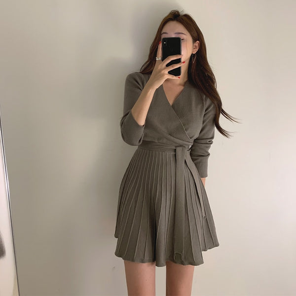 Autumn Woman Knitted Dress 2022 Long Sleeve V-neck Solid Color Korean Style Elegant Ladies Sexy Mini Sweater Dresses Elegant