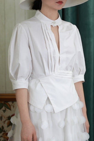 New Summer Autumn Stand Collar Hollow Out Short Puff Sleeve White Irregular Fold Shirt Women Blouse Fashion Tide JG694