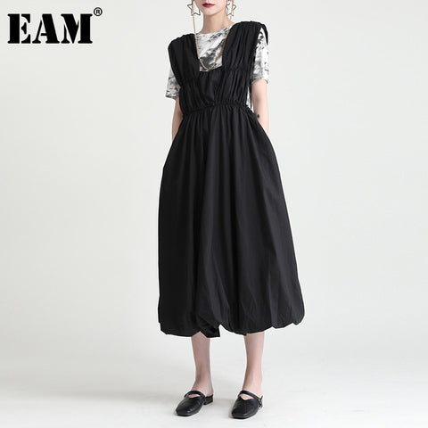 [EAM] Women Black Pleated Long Vintage Long Strap Dress V-Neck Sleeveless Loose Fit Tide Spring Summer 2023 1DD9632