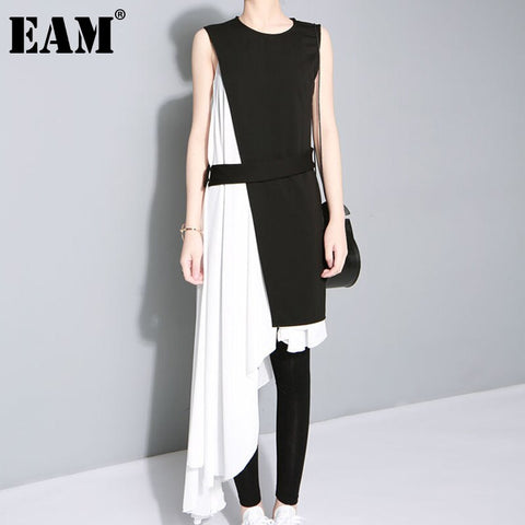 [EAM] Women Black White Irreuglar Long Dress Round Neck Sleeveless Loose Fit Tide Spring Summer 2023 45491S