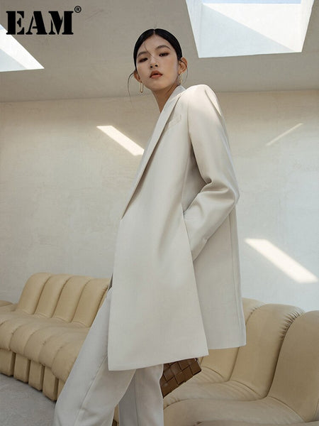 [EAM]  Women White Hem Slit Big Size Blazer Lapel Long Sleeve Loose Fit Jacket Tide Spring Autumn 2023 1DF0022