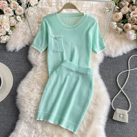 Girly sweet age-reducing knit sweater, short round neck short-sleeved top, two-piece suit, high waist bag hip skirt, short skirt
