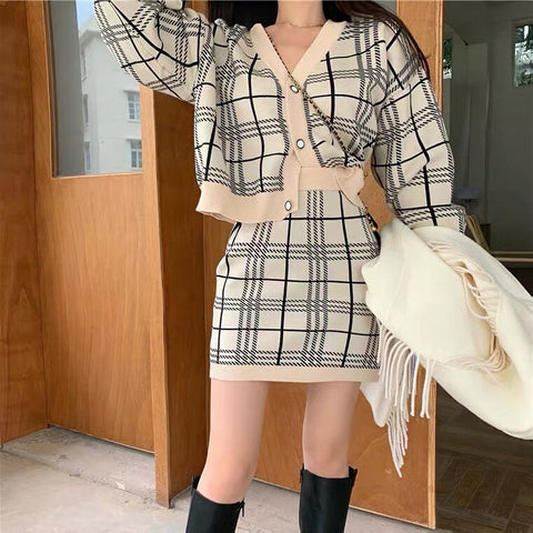 Korean ins spring V-neck plaid short knit sweater with hip skirt two-piece female
