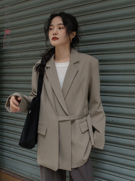 LANMREM Casual Belt Blazer Women's Autumn Notched Irregular Niche High-end Solid Color Loose Coats Lady Clothing 2R3619