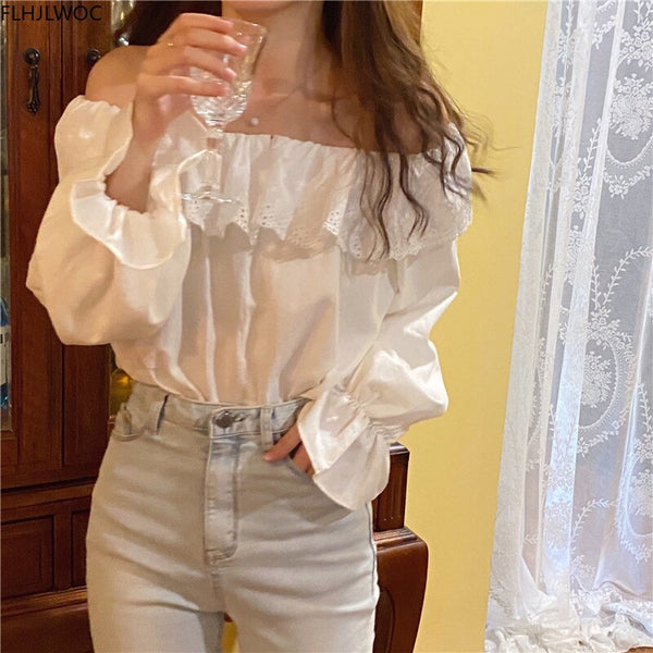 Off Bahu Tops Musim Gugur Desain Baru Lucu Manis Gadis Solid Putih Kemeja Blus Wanita Mengacak-acak Hollow Keluar Renda Putih Top blusas