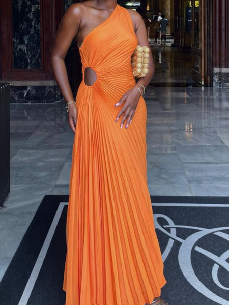 One-shoulder Dress Women Diagonal Collar Sleeveless Pleated Dress Sexy Hollow Out A-Line Long Dress Slim Party Dress