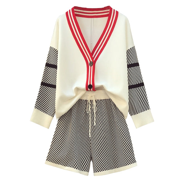 Plus size women's 2022 spring fat sister V-neck contrast knitted cardigan + plaid shorts age reduction suit