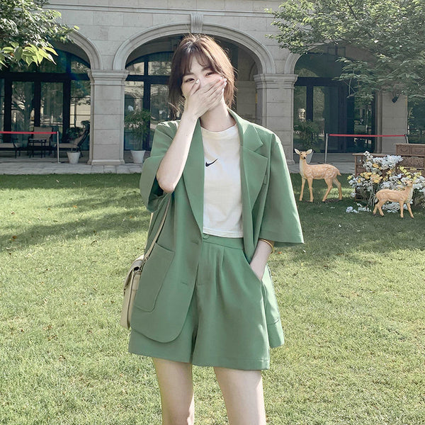 Small Suit Outfit Women's Summer 2023 Loose Internet Thin Short-Sleeved Suit Coat Shorts Two-Piece Suit
