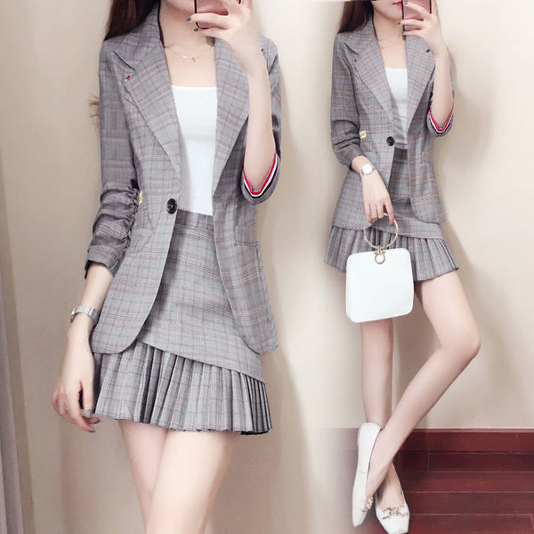Small suit short skirt set female 2023 spring Korean version of temperament autumn pleated skirt two -piece suit