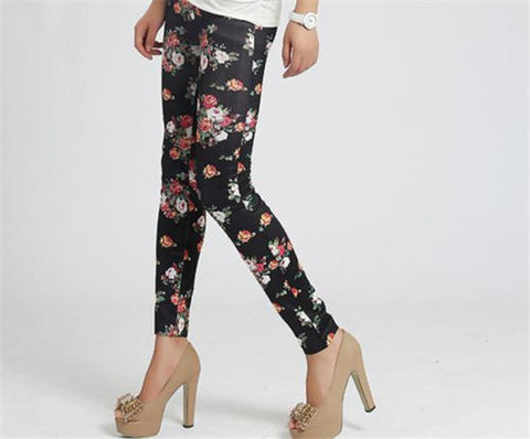 The latest ms gothic girl printed leggings fashion novel and simple Hot pants flexible Graffiti trousers